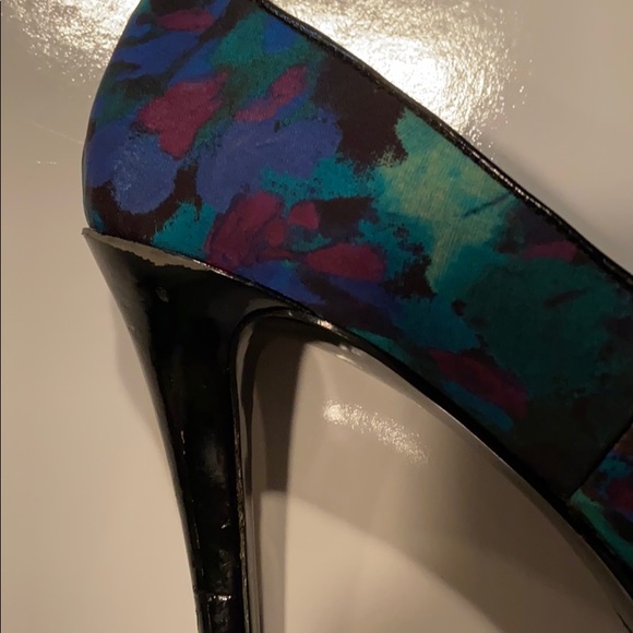 Nine West Gardenia Platforms - Picture 3 of 4